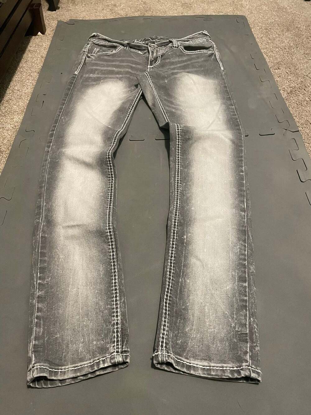 Ariya Jeans Women's Grey Acid Wash Embellished Back Pocket Bootcut Jeans Size 7/